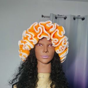 WOMENS XTREME RUFFLE HAT